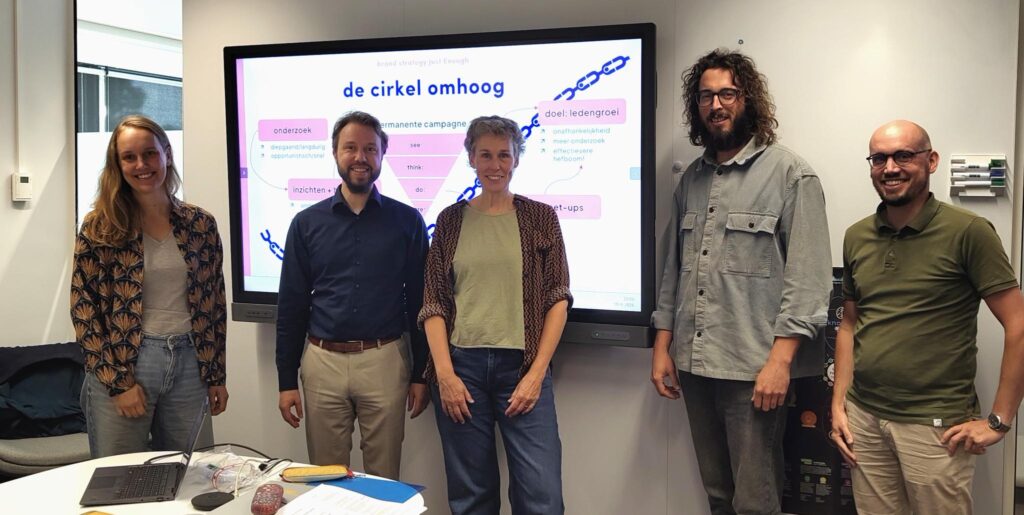 Vrijwilligers gezocht! 1 team Just Enough zoekt vrijwilligers